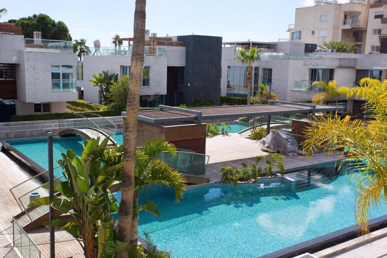 Opera Exclusive Apts By Trulycyprus Limassol Exterior foto